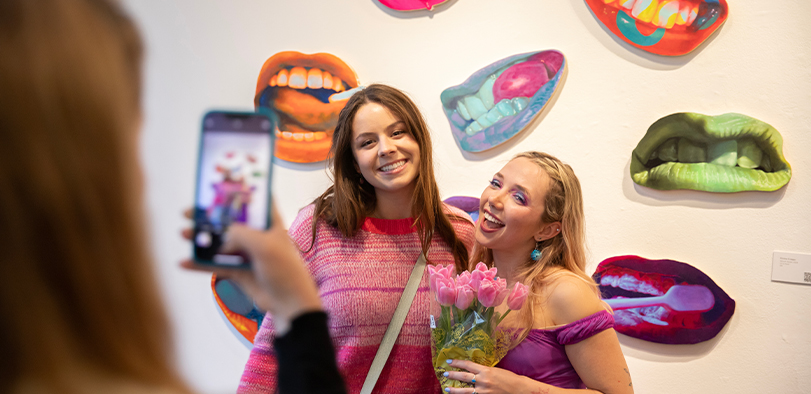 A photo of students at the LCAD Gallery.