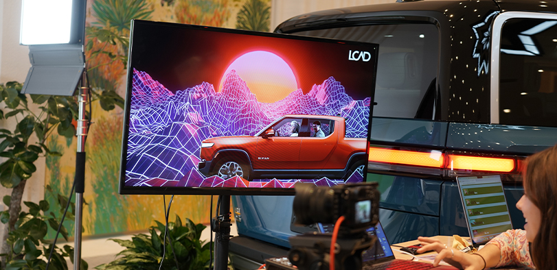 A photo of a truck on a computer screen.