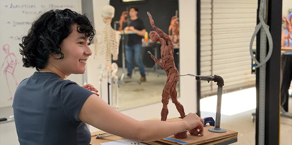 Future Doctors Study Anatomy Through Sculpture at LCAD